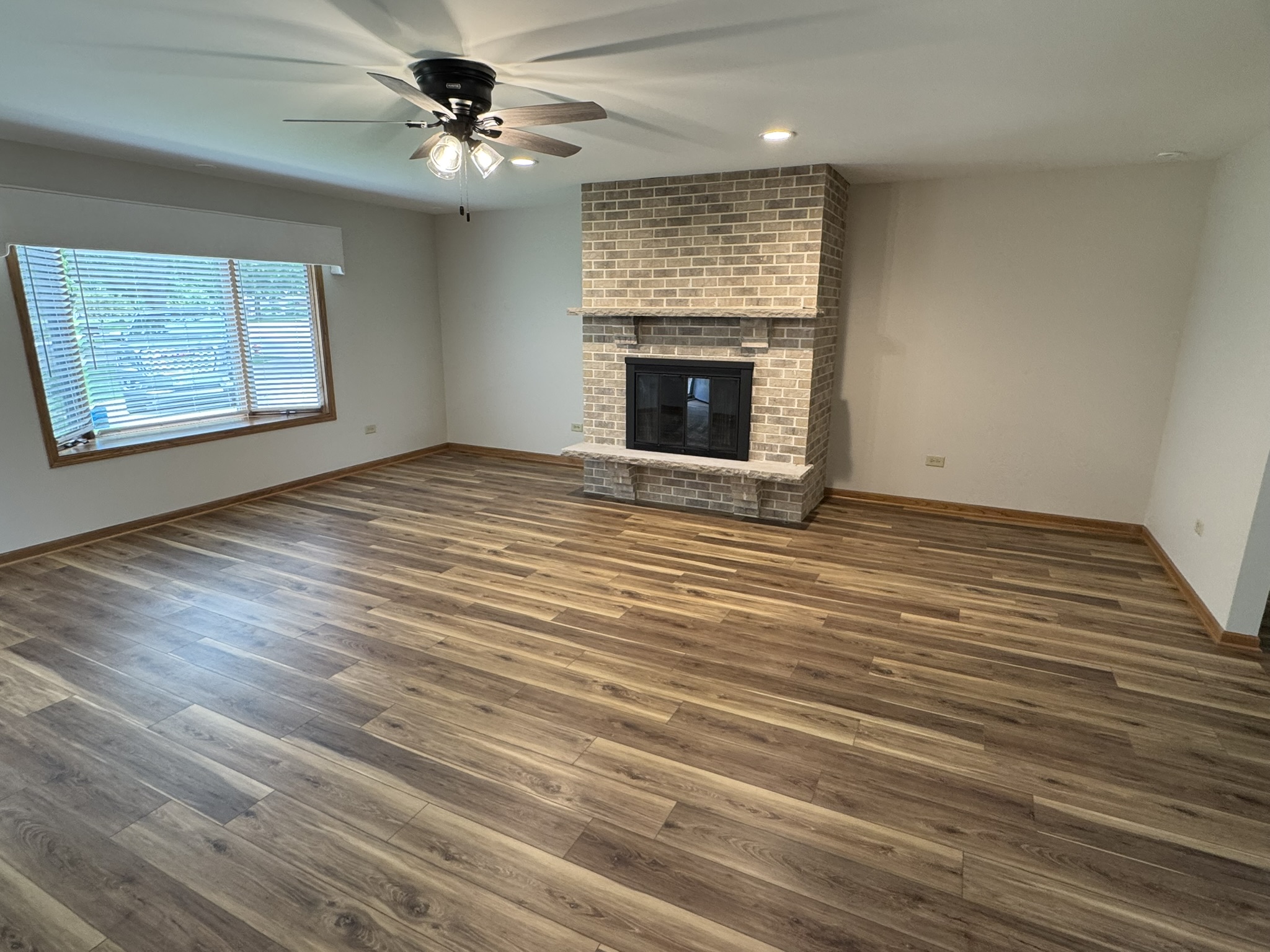 881 Glenmore Court - 1